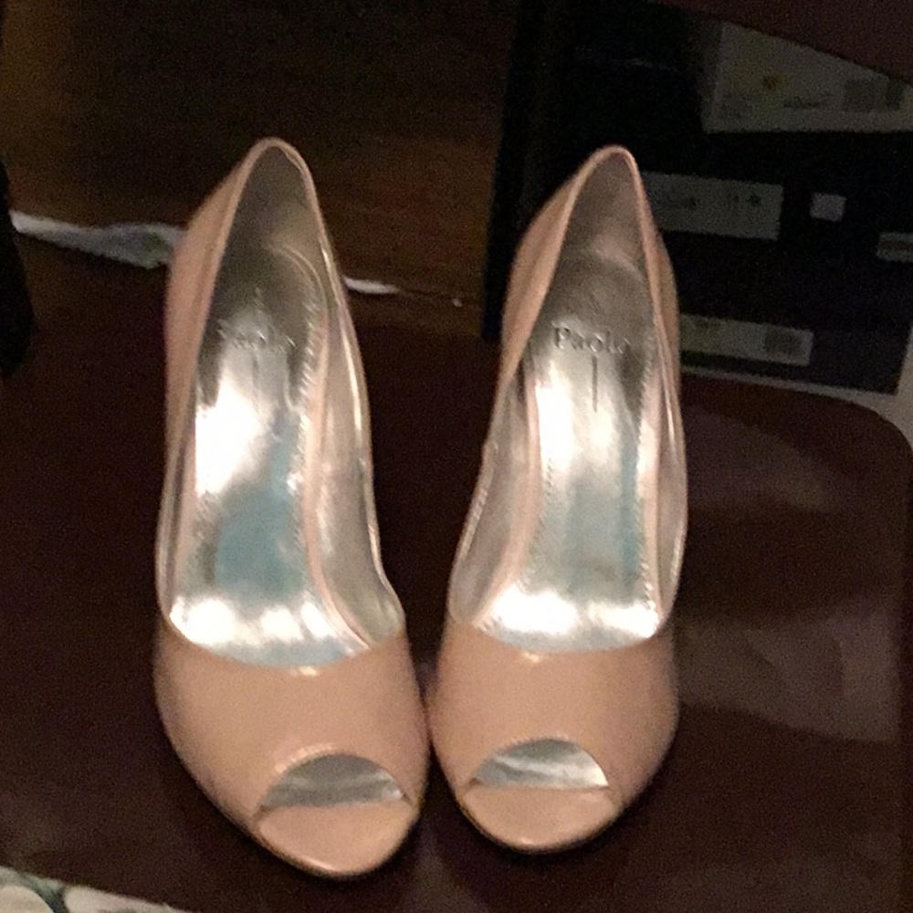GIANNA PUMPS
